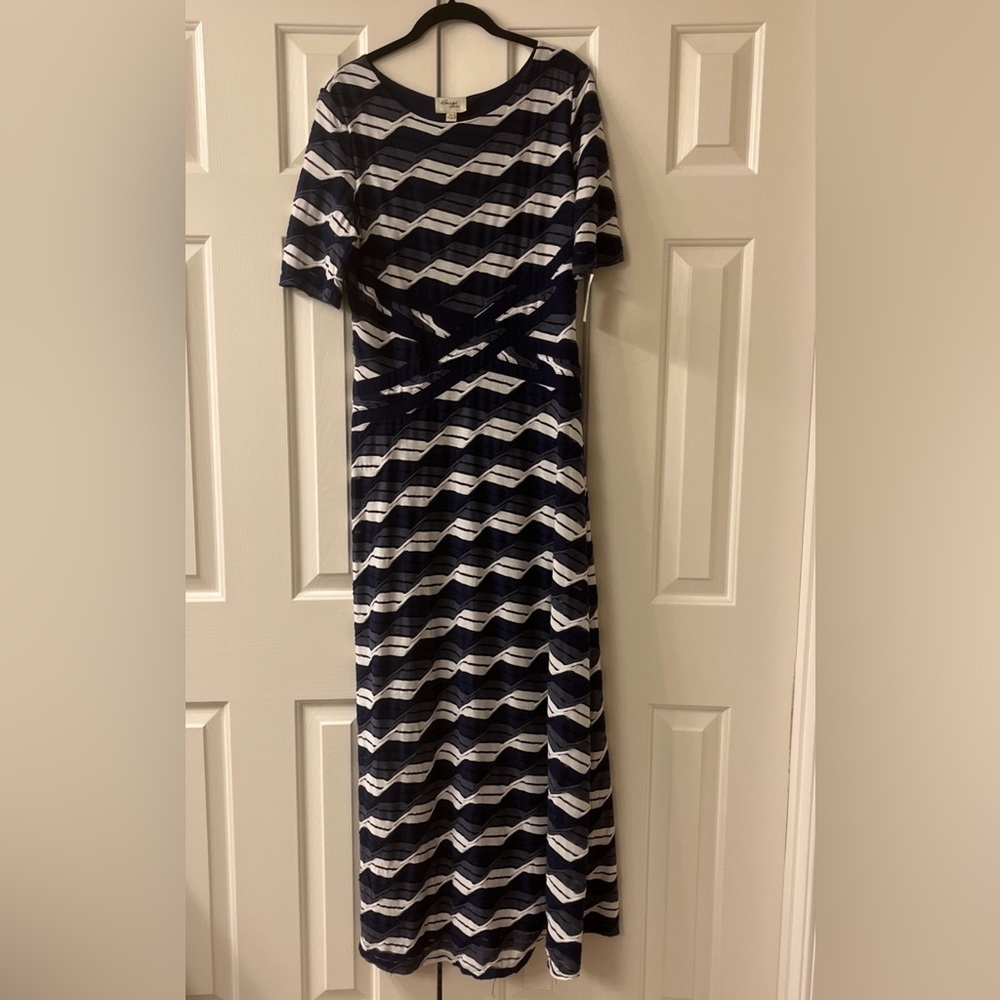 Beige By ECI Navy WhiteTextured Wavy Stripe Short Sleeve Maxi Dress Boho Chic 14